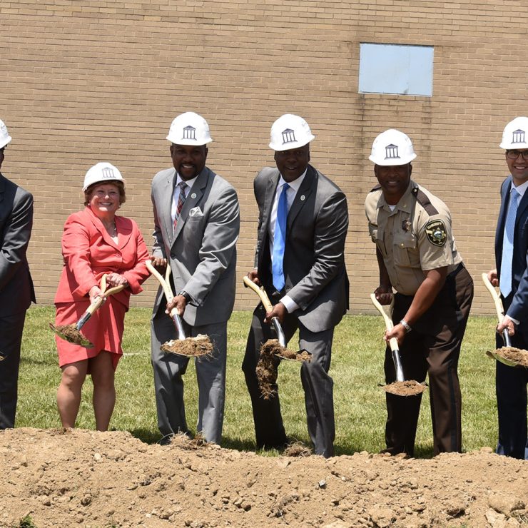 New Circuit Courthouse breaks ground.
