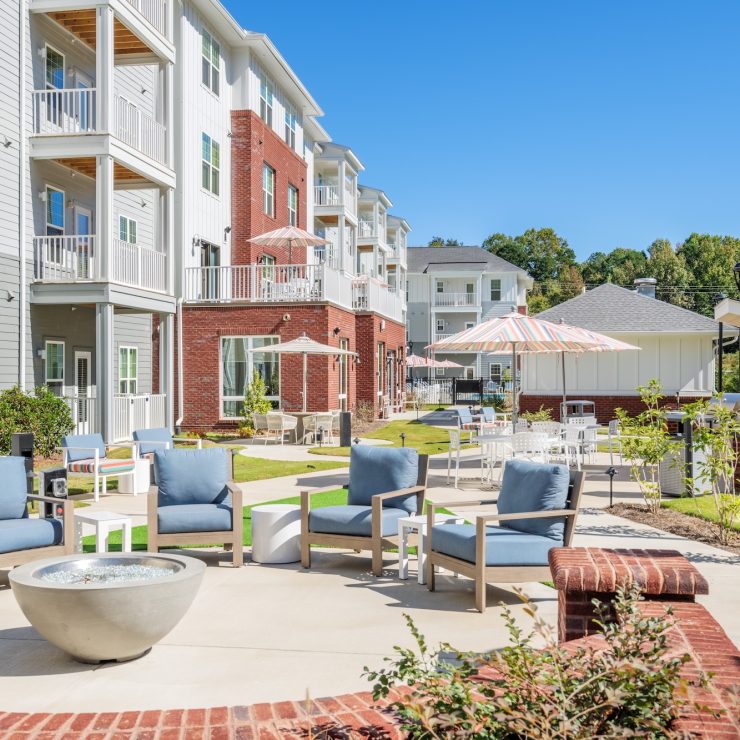 Arden at Huntersville exterior.